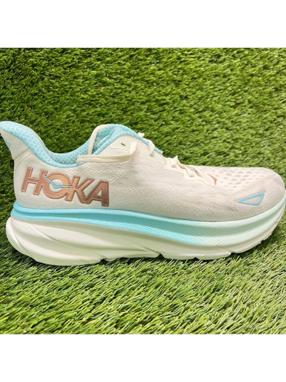 Hoka One One Clifton 9 Womens Size 10 White Blue Athletic Running Shoes Sneakers
